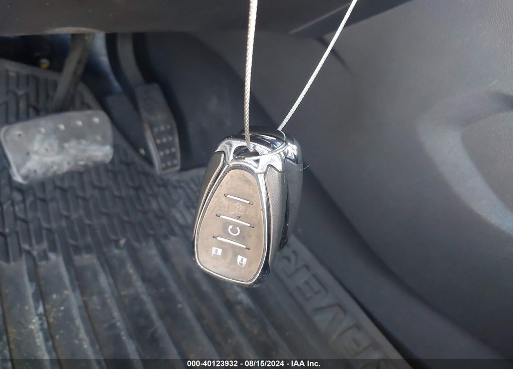 2018 CHEVROLET TRAVERSE 1LT VIN: 1GNERGKW0JJ101404