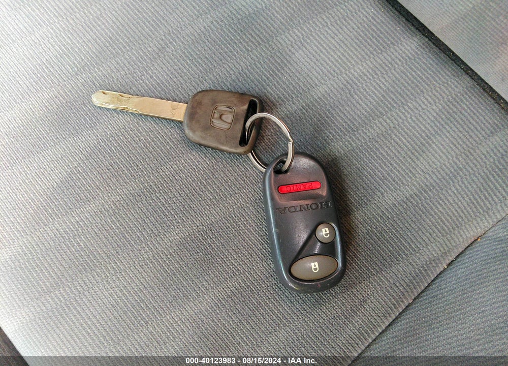 2004 HONDA CIVIC LX VIN: 2HGES16524H515500
