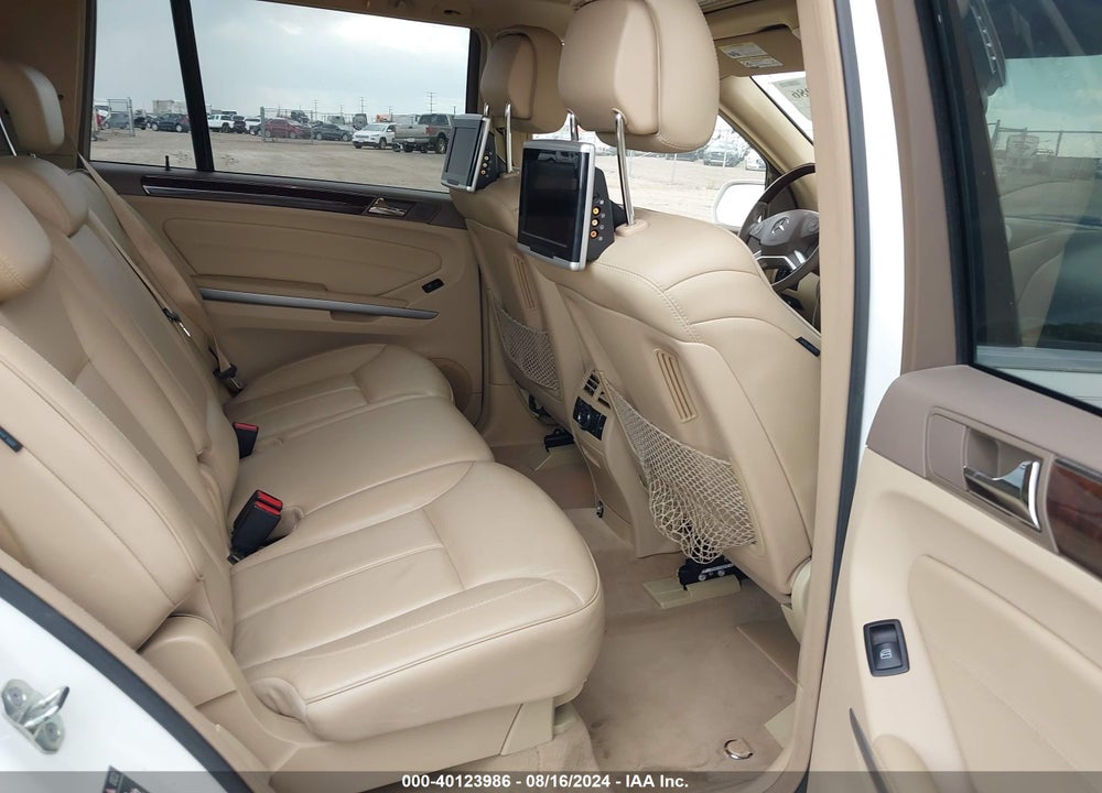 2010 MERCEDES-BENZ GL 550 4MATIC VIN: 4JGBF8GE0AA596595