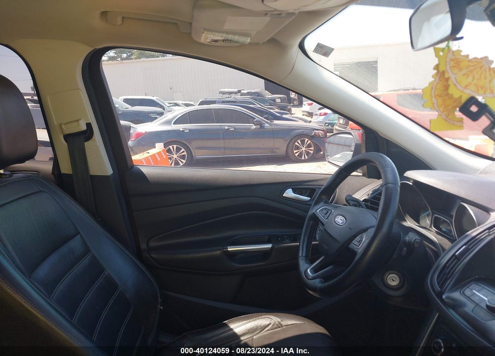 2017 FORD ESCAPE SE VIN: 1FMCU0G92HUB48897