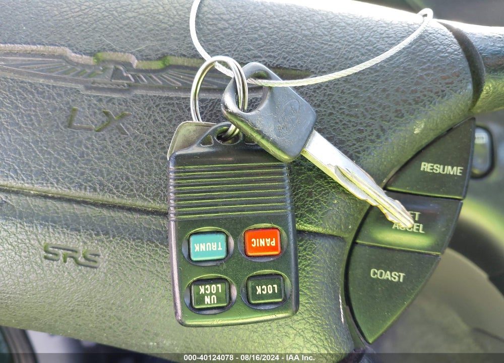 1997 FORD THUNDERBIRD VIN: 1FALP62W9VH158896