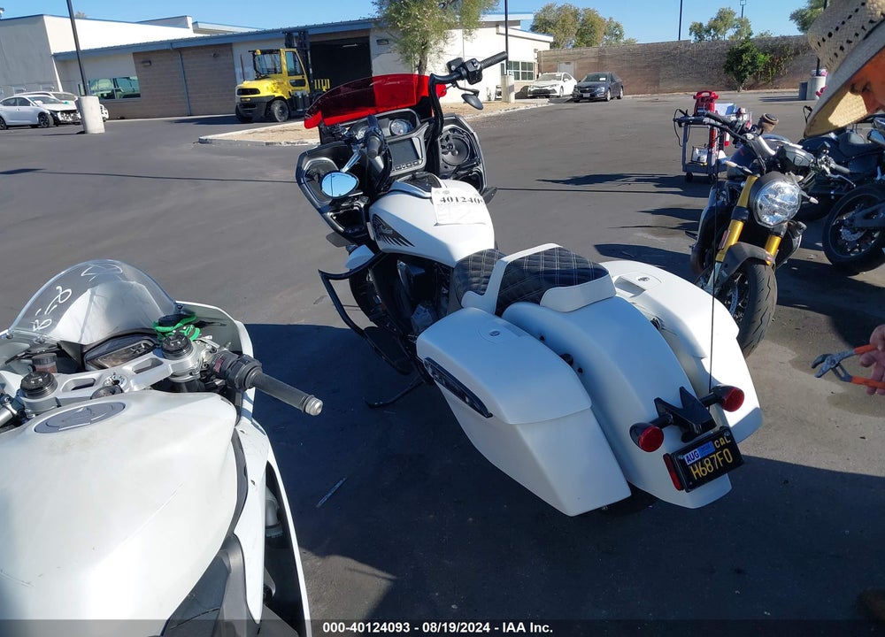 2020 INDIAN MOTORCYCLE CO. CHALLENGER DARK HORSE VIN: 56KLCDRR4L3391308