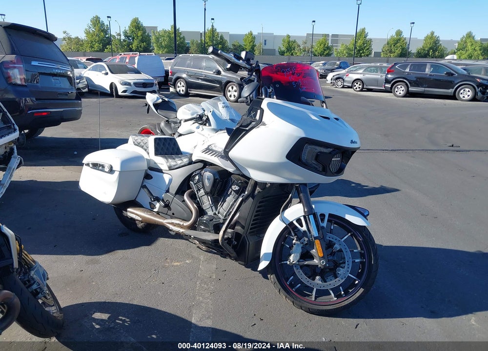 2020 INDIAN MOTORCYCLE CO. CHALLENGER DARK HORSE VIN: 56KLCDRR4L3391308