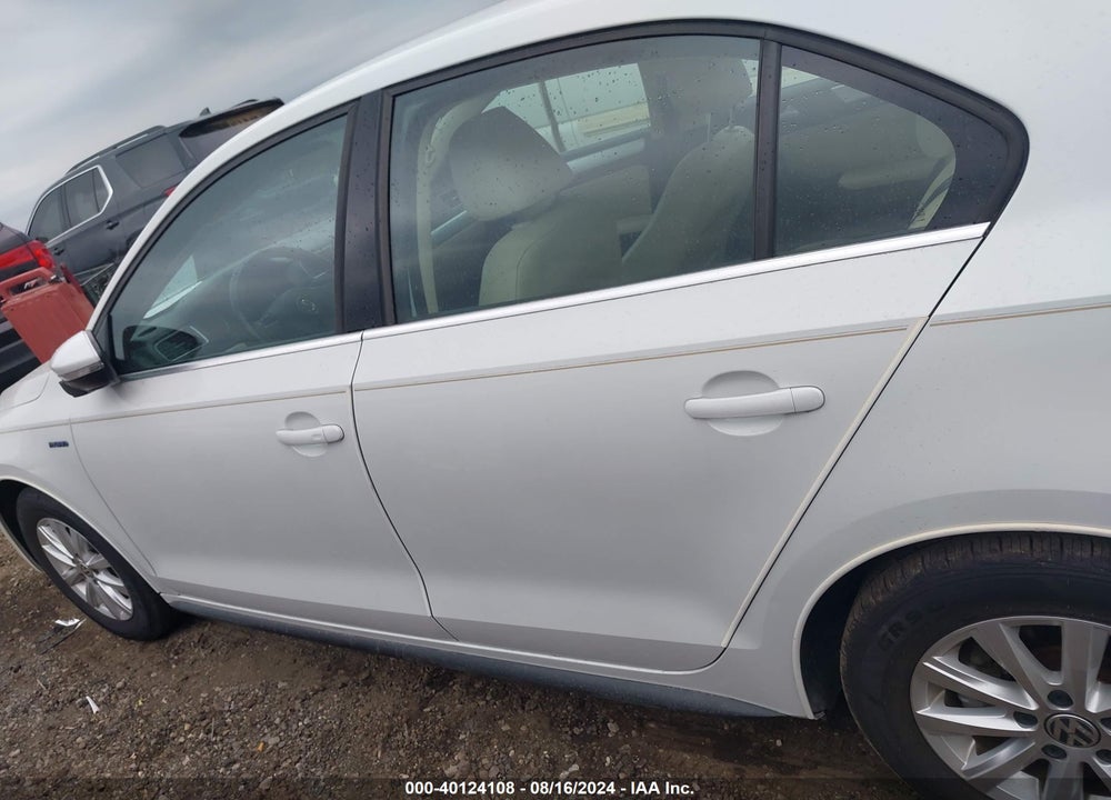 2013 VOLKSWAGEN JETTA HYBRID SE VIN: 3VW637AJ0DM283825