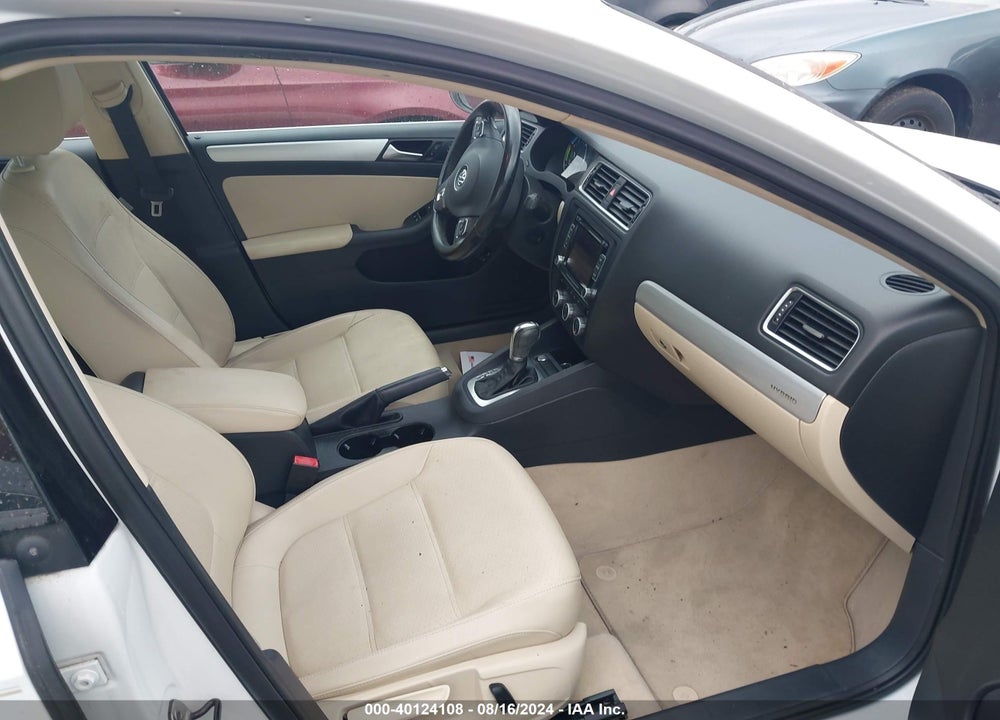 2013 VOLKSWAGEN JETTA HYBRID SE VIN: 3VW637AJ0DM283825