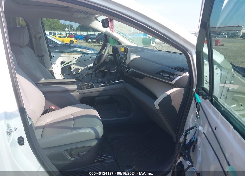 2024 TOYOTA SIENNA VIN: 5TDYRKEC2RS187596