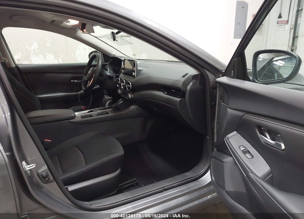 2024 NISSAN SENTRA SV XTRONIC CVT VIN: 3N1AB8CV3RY298215