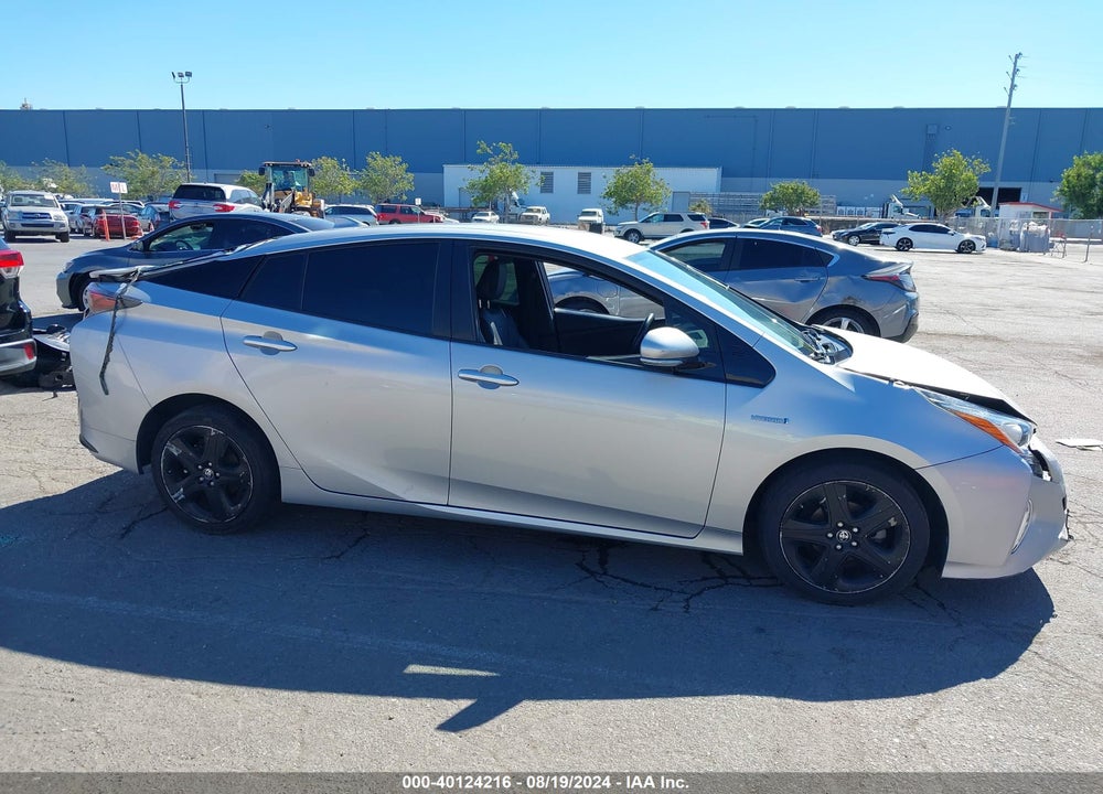 2016 TOYOTA PRIUS FOUR TOURING VIN: JTDKARFUXG3518162