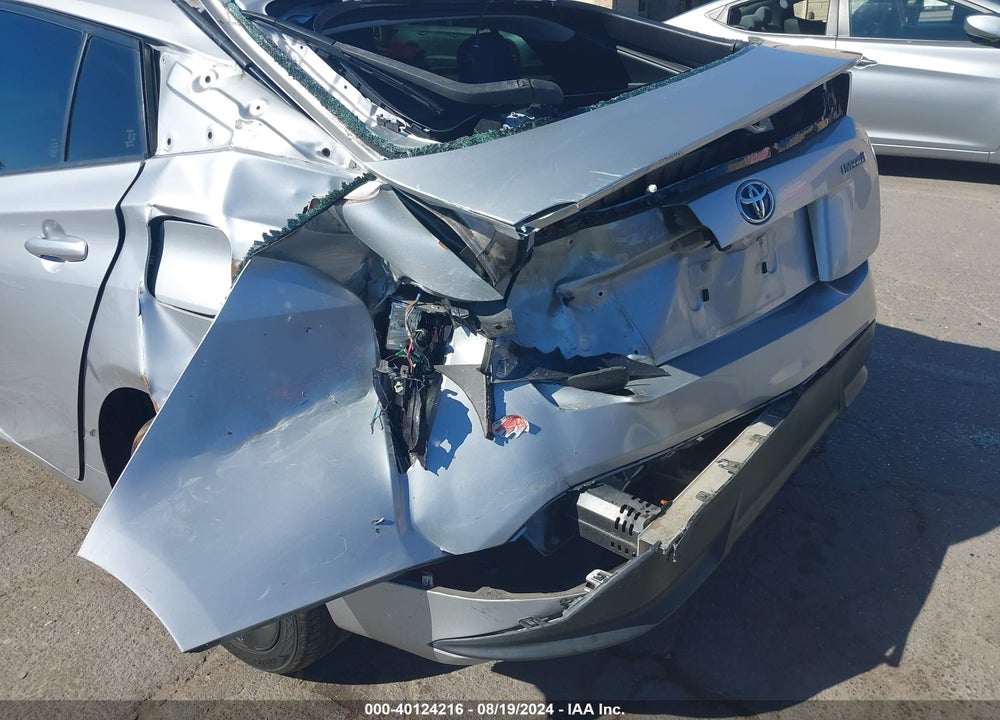 2016 TOYOTA PRIUS FOUR TOURING VIN: JTDKARFUXG3518162