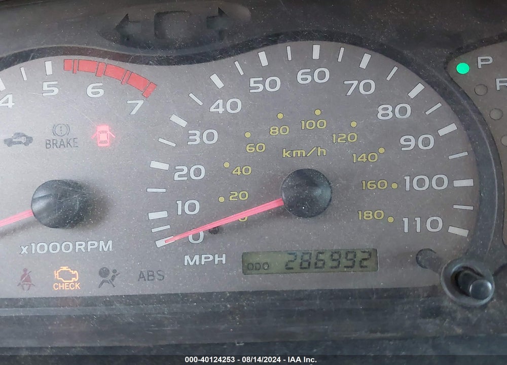 2004 TOYOTA SEQUOIA LIMITED V8 VIN: 5TDZT38A94S218020