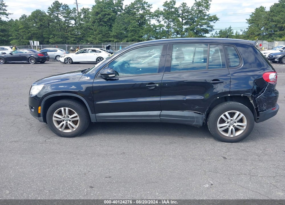 2013 VOLKSWAGEN TIGUAN S VIN: WVGAV7AX3DW539298