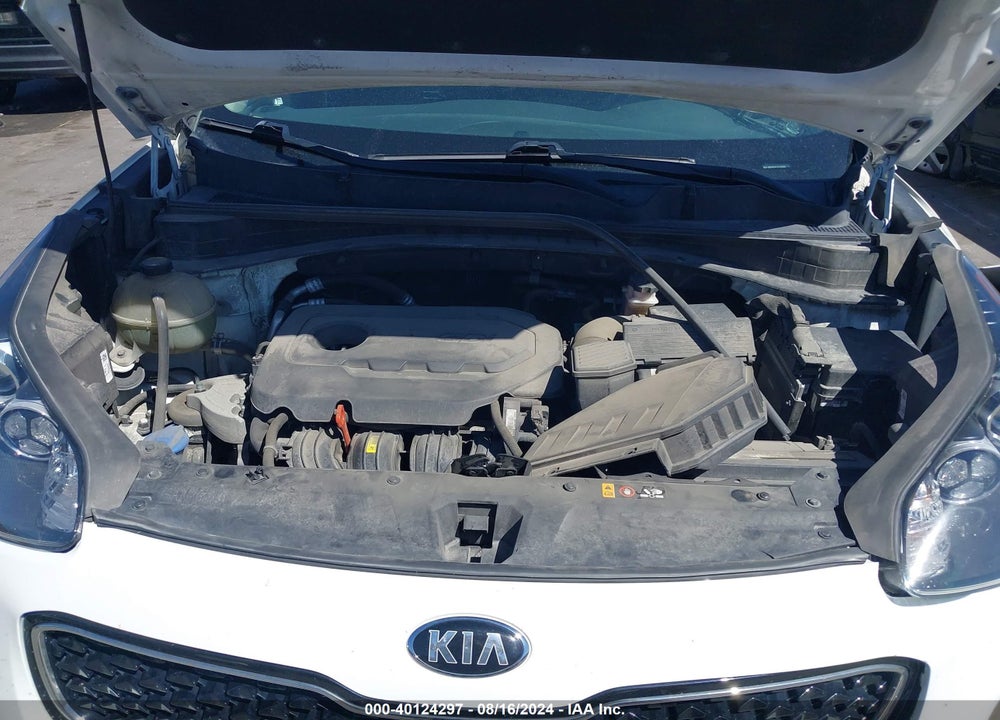 2018 KIA SPORTAGE LX VIN: KNDPMCAC7J7319126