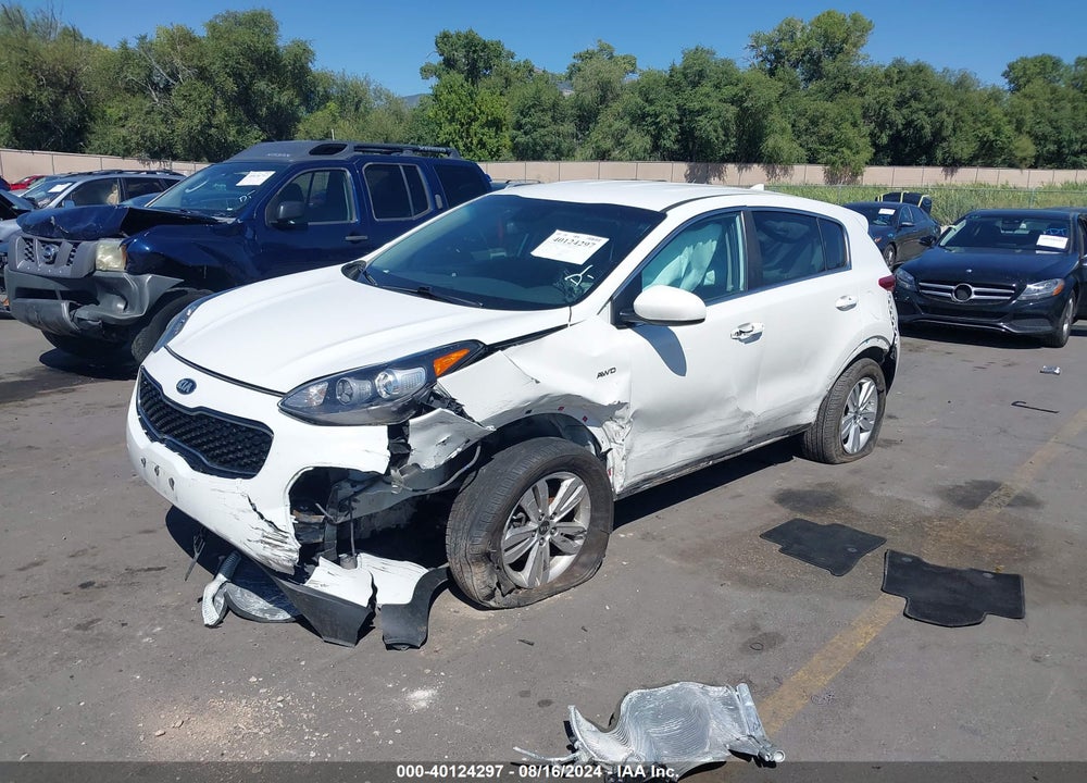 2018 KIA SPORTAGE LX VIN: KNDPMCAC7J7319126