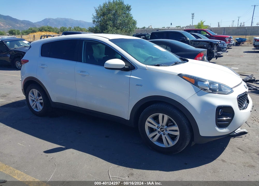 2018 KIA SPORTAGE LX VIN: KNDPMCAC7J7319126
