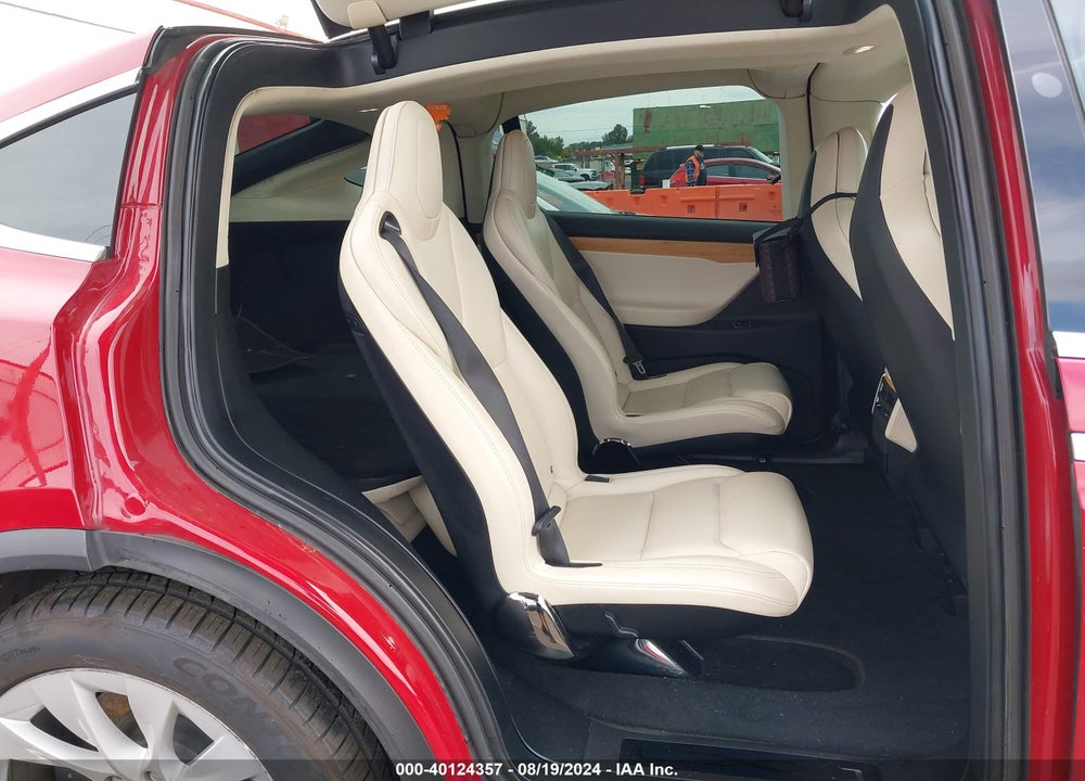2018 TESLA MODEL X 100D/75D/P100D VIN: 5YJXCBE22JF114760
