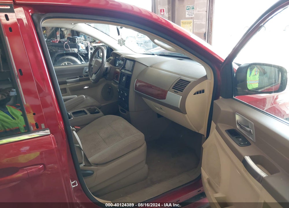 2008 CHRYSLER TOWN & COUNTRY TOURING VIN: 2A8HR54P98R610664