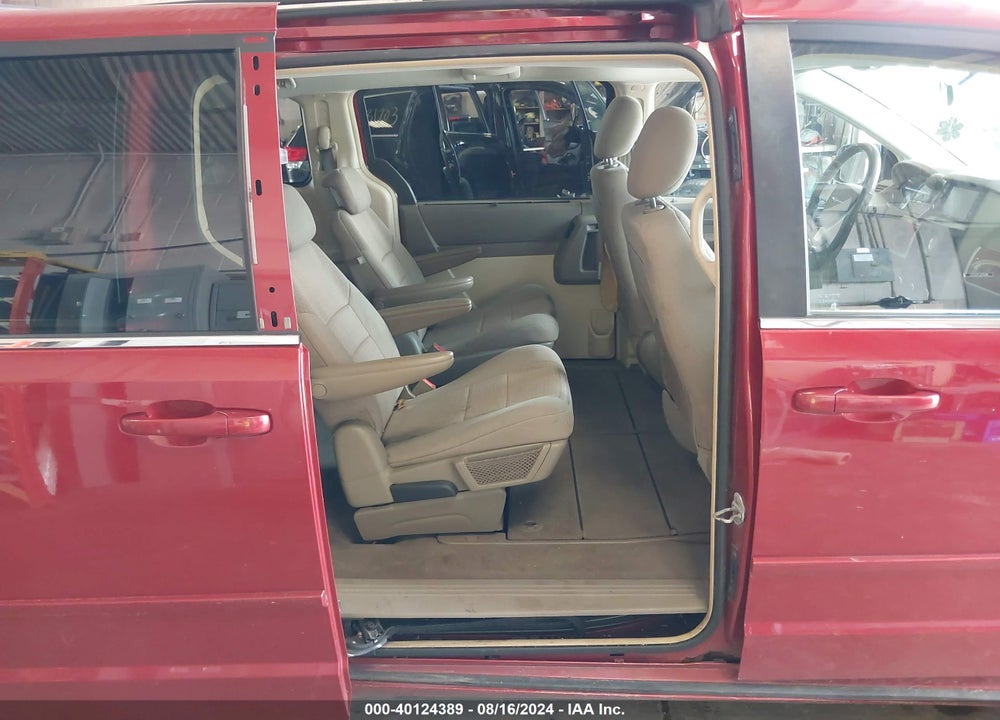 2008 CHRYSLER TOWN & COUNTRY TOURING VIN: 2A8HR54P98R610664