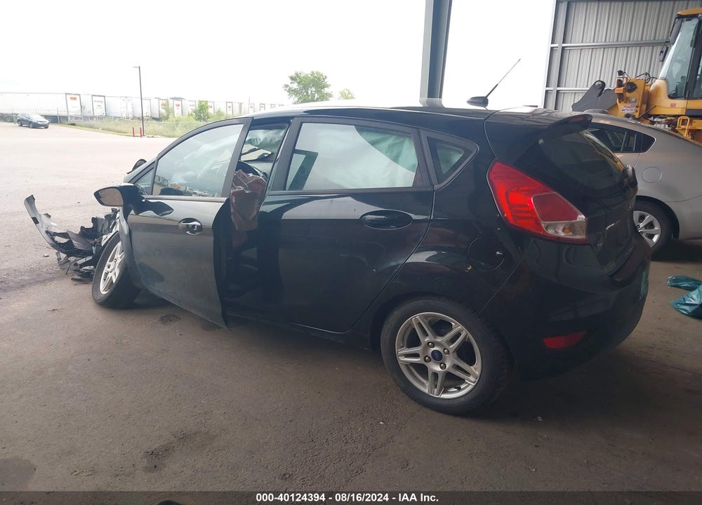 2018 FORD FIESTA SE VIN: 3FADP4EJXJM135058