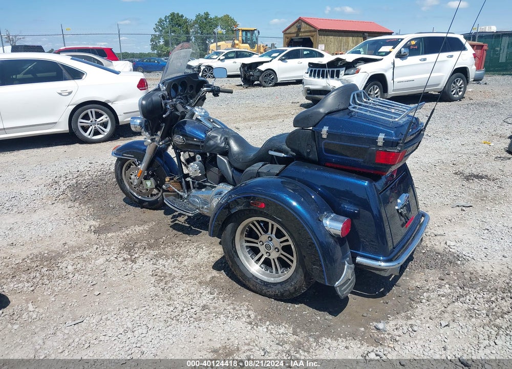 2012 HARLEY-DAVIDSON FLHTCUTG TRI GLIDE ULTRA CLASSIC VIN: 1HD1MAM15CB852966