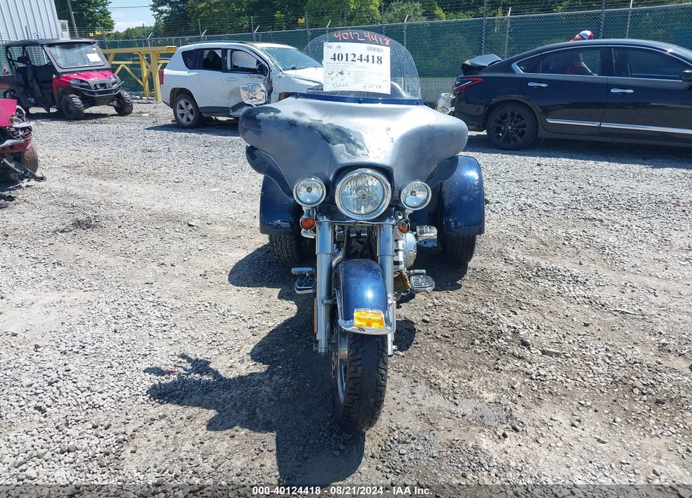 2012 HARLEY-DAVIDSON FLHTCUTG TRI GLIDE ULTRA CLASSIC VIN: 1HD1MAM15CB852966