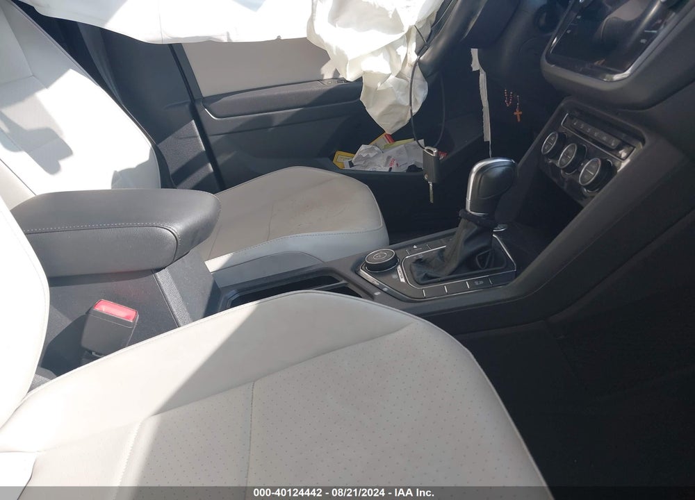 2018 VOLKSWAGEN TIGUAN 2.0T SE/2.0T SEL VIN: 3VV2B7AX1JM222442