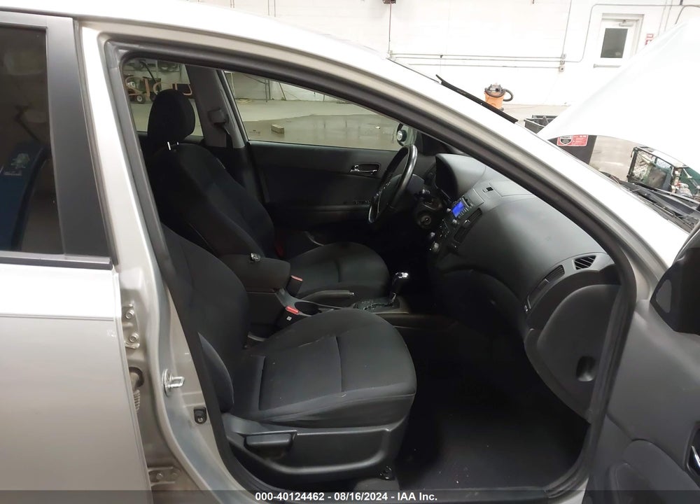 2009 HYUNDAI ELANTRA TOURING VIN: KMHDC86E29U046330