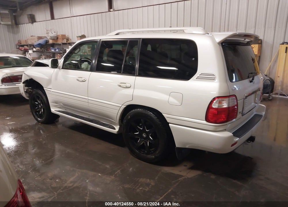 2005 LEXUS LX 470 VIN: JTJHT00W153554889