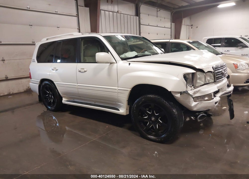 2005 LEXUS LX 470 VIN: JTJHT00W153554889