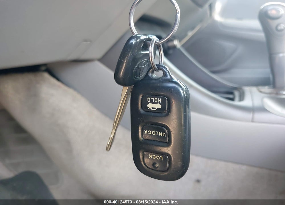 2004 TOYOTA CAMRY LE VIN: 4T1BE32K94U289528