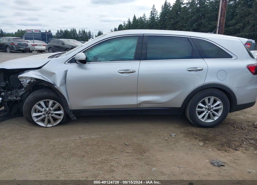2019 KIA SORENTO 2.4L L VIN: 5XYPG4A34KG516823
