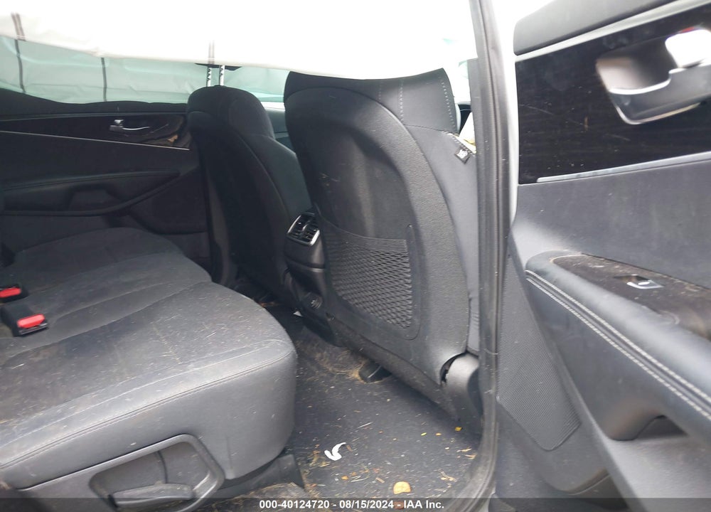 2019 KIA SORENTO 2.4L L VIN: 5XYPG4A34KG516823