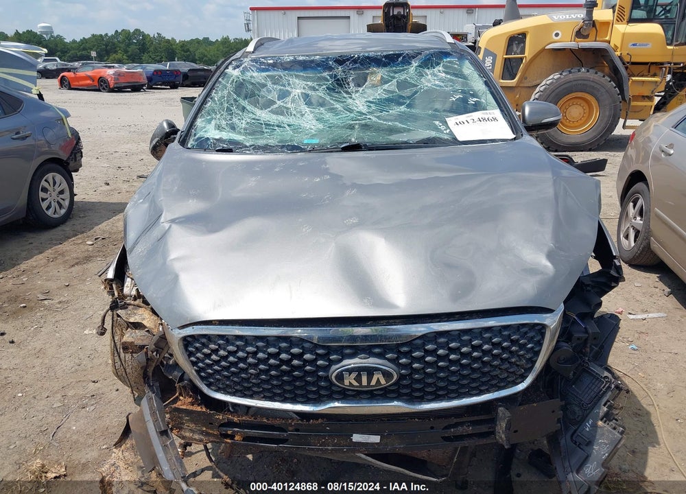 2018 KIA SORENTO 2.4L LX VIN: 5XYPG4A38JG408137