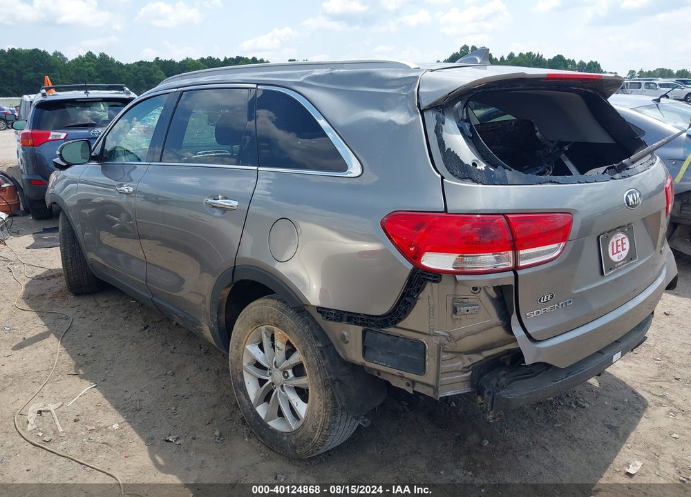 2018 KIA SORENTO 2.4L LX VIN: 5XYPG4A38JG408137