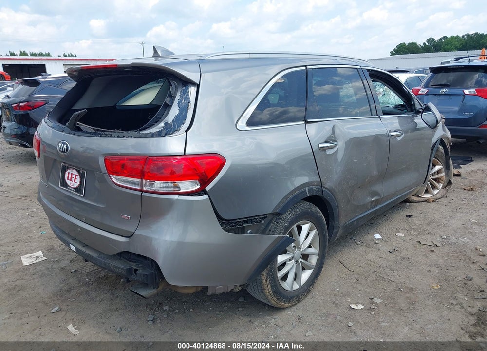2018 KIA SORENTO 2.4L LX VIN: 5XYPG4A38JG408137