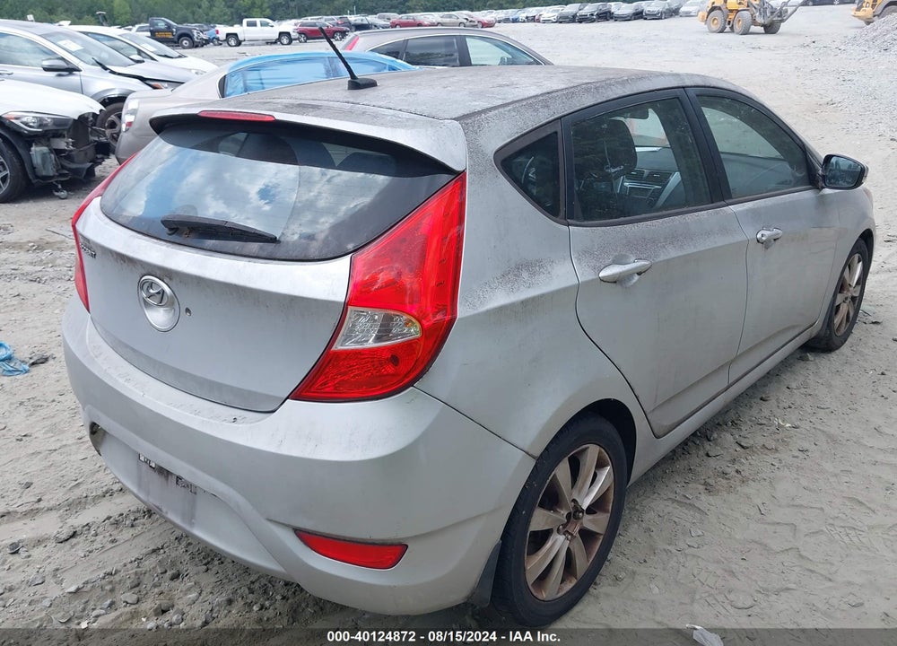 2013 HYUNDAI ACCENT SE VIN: KMHCU5AE8DU138579