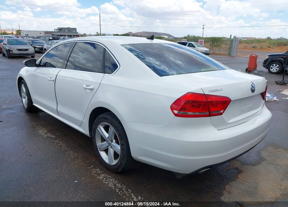 2012 VOLKSWAGEN PASSAT 2.5L SE VIN: 1VWBP7A38CC106525