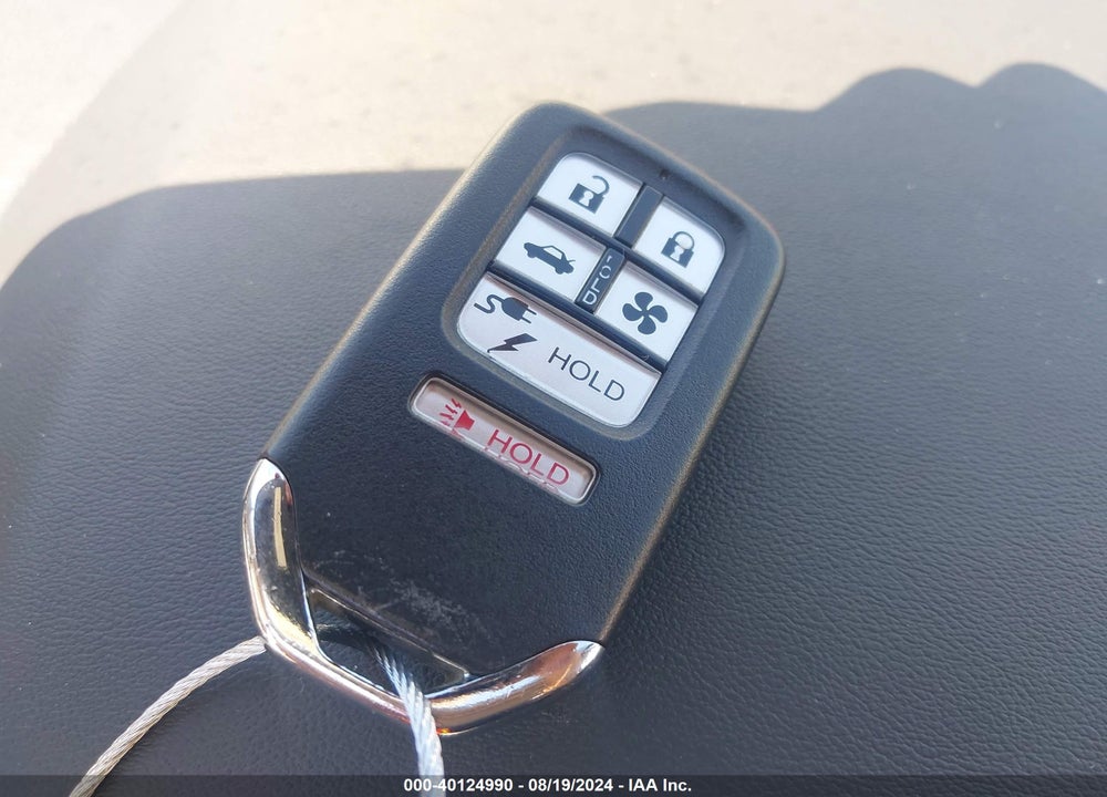 2021 HONDA CLARITY PLUG-IN HYBRID VIN: JHMZC5F16MC002057