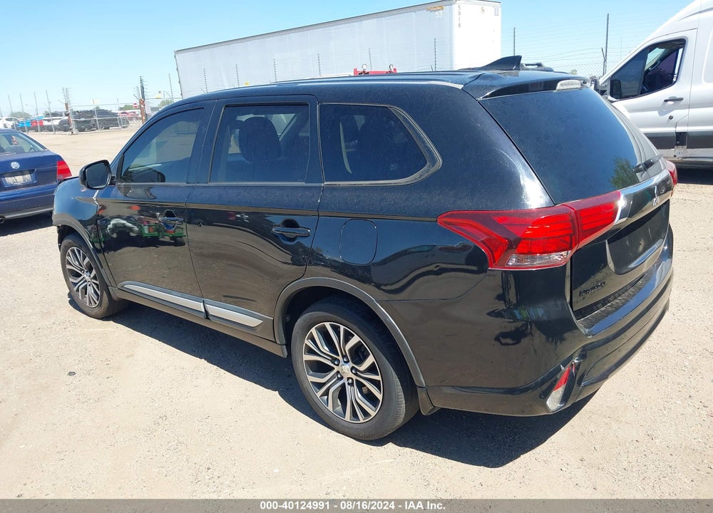2017 MITSUBISHI OUTLANDER ES VIN: JA4AD2A33HZ050955