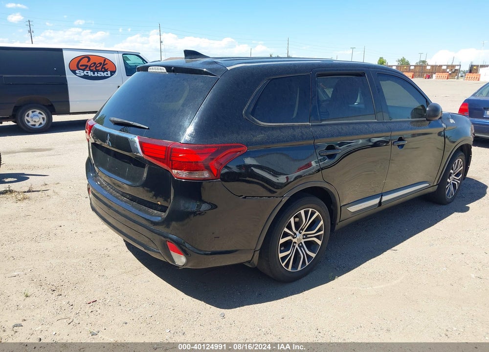 2017 MITSUBISHI OUTLANDER ES VIN: JA4AD2A33HZ050955