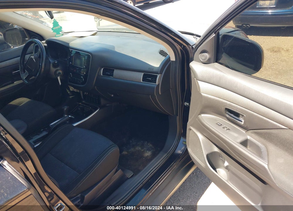2017 MITSUBISHI OUTLANDER ES VIN: JA4AD2A33HZ050955