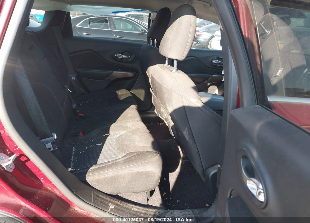 2019 JEEP CHEROKEE LATITUDE FWD VIN: 1C4PJLCB3KD221355