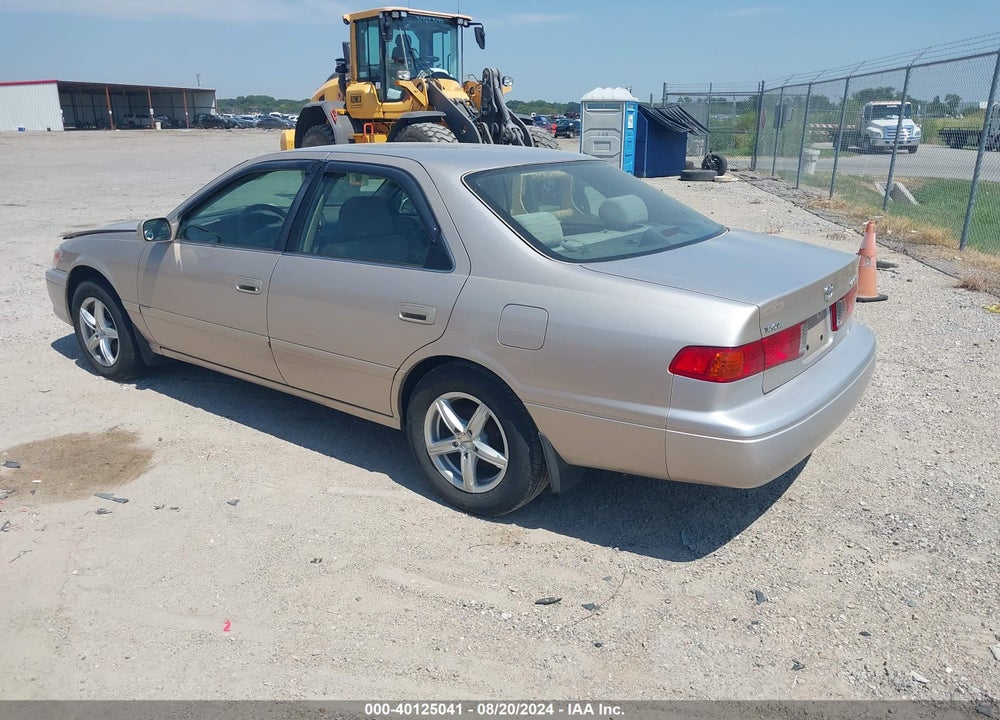 2000 TOYOTA CAMRY LE VIN: 4T1BG22KXYU987818
