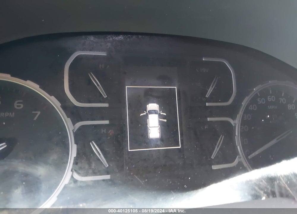 2018 TOYOTA TUNDRA PLATINUM 5.7L V8 VIN: 5TFAW5F11JX730766