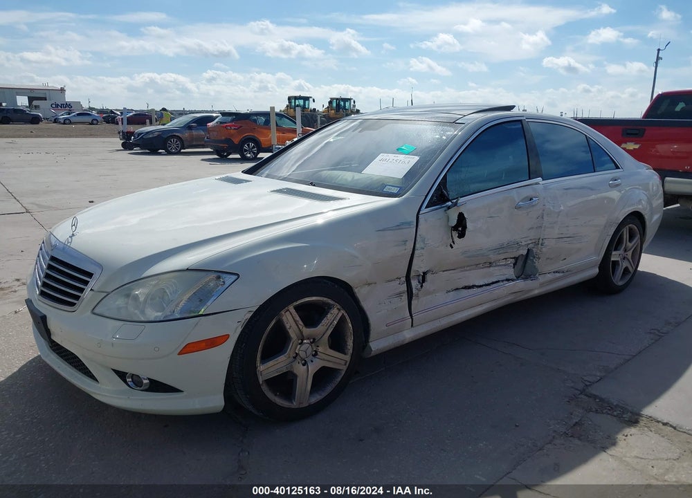 2009 MERCEDES-BENZ S 550 VIN: WDDNG71X29A243800
