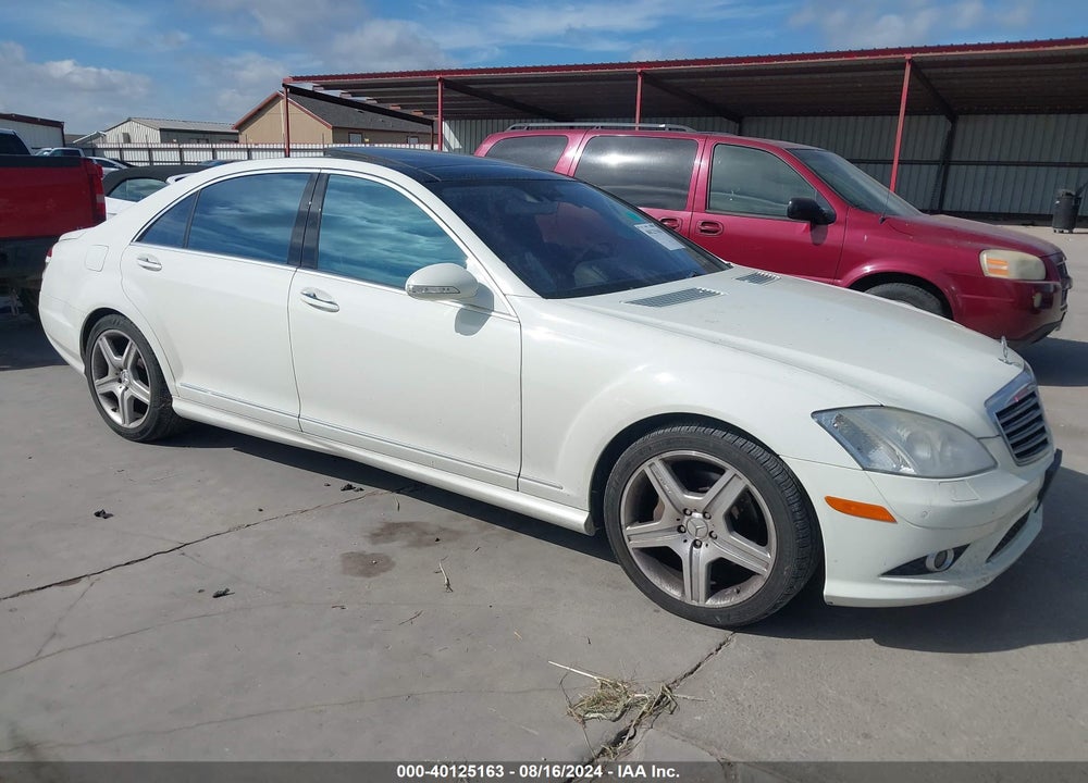 2009 MERCEDES-BENZ S 550 VIN: WDDNG71X29A243800