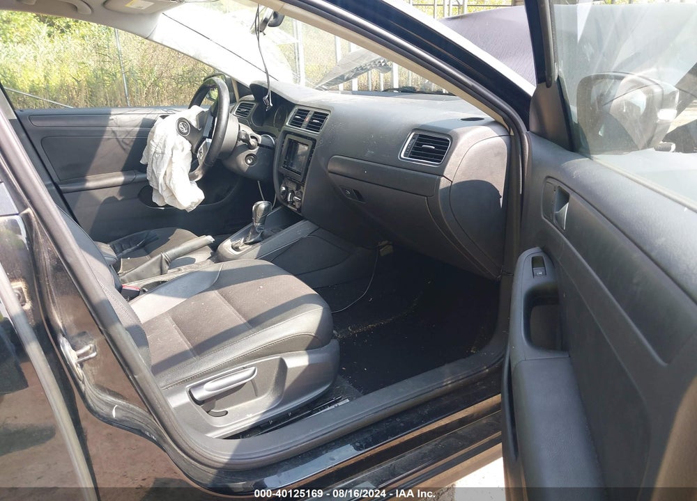 2012 VOLKSWAGEN JETTA 2.5L SE VIN: 3VWDP7AJ7CM349054