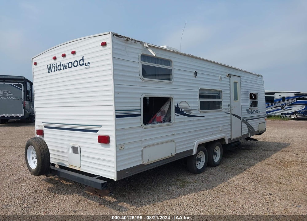 2005 FOREST RIVER WILDWOOD VIN: 4X4TWDC2X5R334274