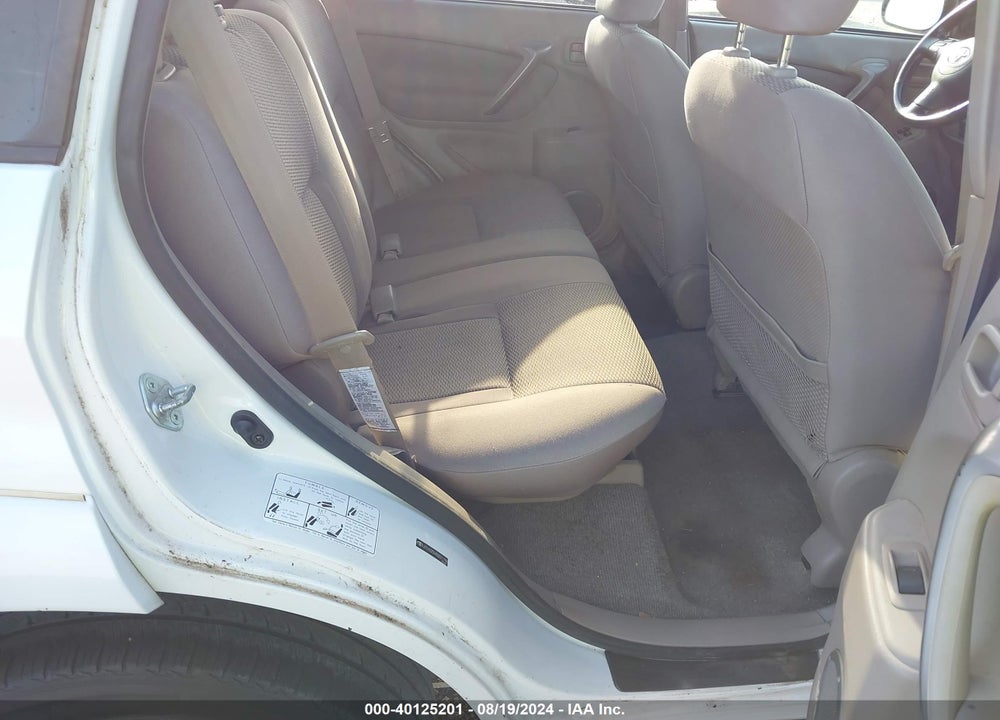 2005 TOYOTA RAV4 VIN: JTEHD20V450071798