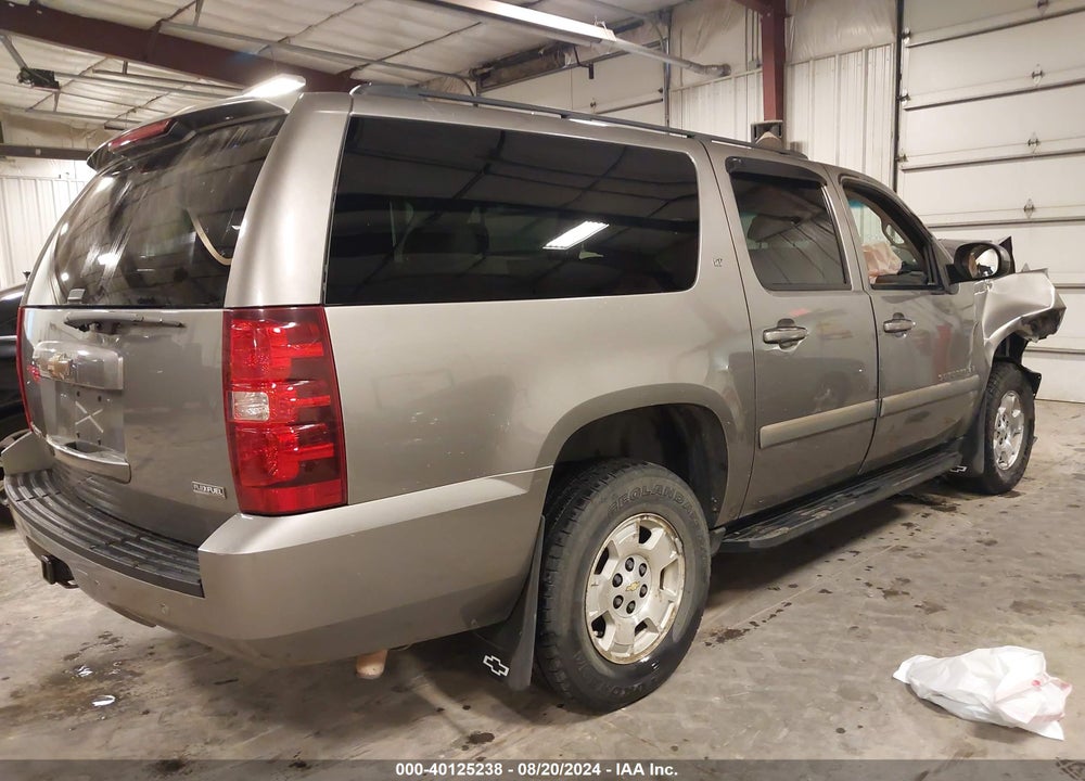2008 CHEVROLET SUBURBAN 1500 LT VIN: 3GNFK16398G110152