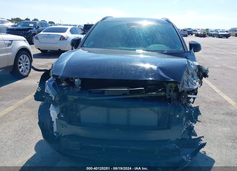 2024 VOLVO XC40 B5 ULTIMATE DARK THEME VIN: YV4L12UM4R2348577
